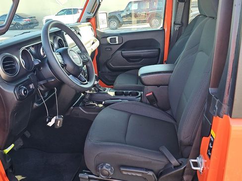 Used 2023 Jeep Wrangler Sport image 7