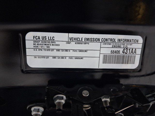 Used 2019 Jeep Cherokee Limited w/ Luxury Group AWD/4WD image 39