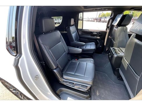 Used 2026 Chevrolet Suburban Z71 w/ Z71 Off-Road Package AWD/4WD image 28