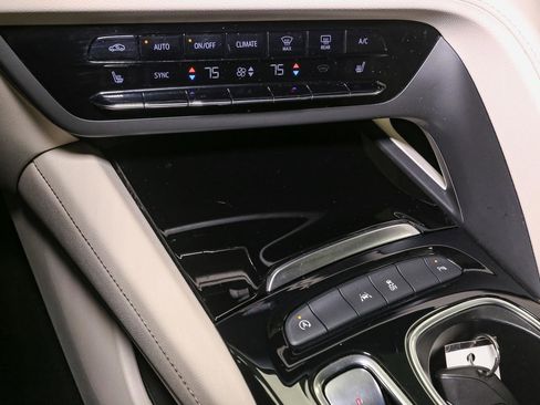 Used 2021 Buick Envision Preferred FWD image 37