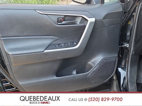 Used 2021 Toyota RAV4 LE AWD/4WD image 9