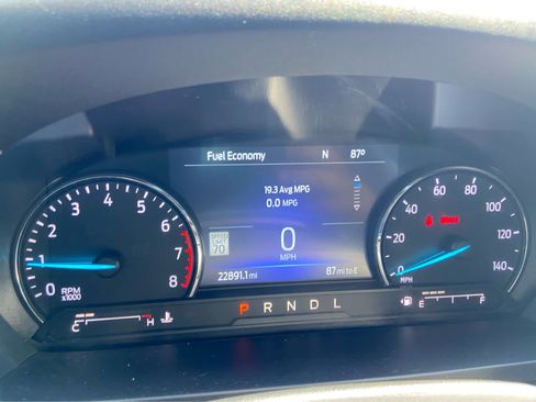Used 2023 Ford Explorer XLT w/ Equipment Group 202A AWD/4WD image 28