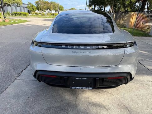 Used 2021 Porsche Taycan 4S image 8