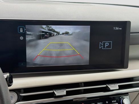 Used 2025 Hyundai Tucson SEL FWD image 11