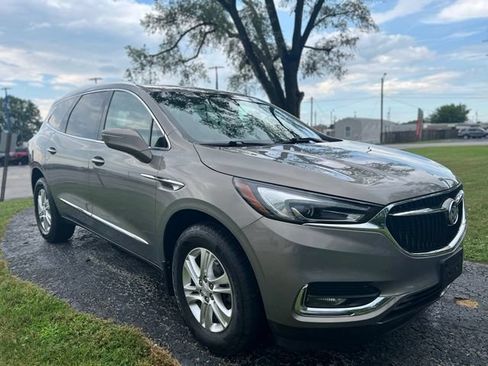 Used 2019 Buick Enclave Essence FWD image 2