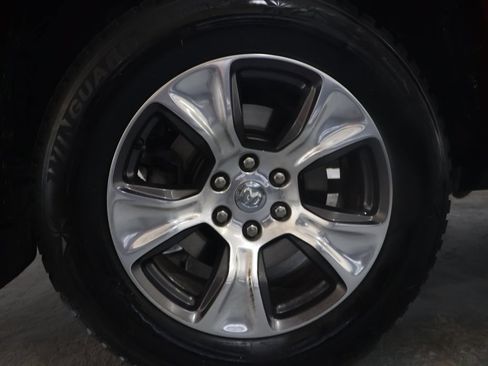Used 2019 RAM 1500 Laramie AWD/4WD image 34