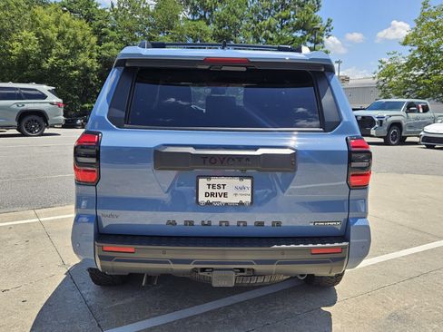 Used 2025 Toyota 4Runner TRD Off-Road AWD/4WD image 6