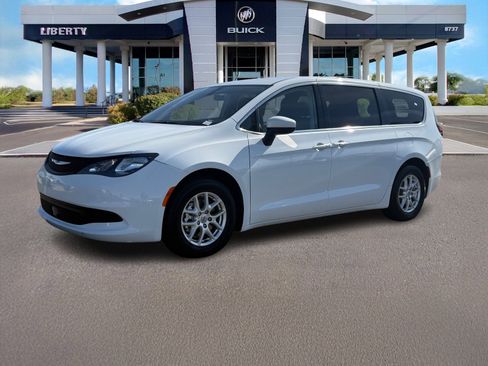 Used 2022 Chrysler Voyager LX FWD image 8