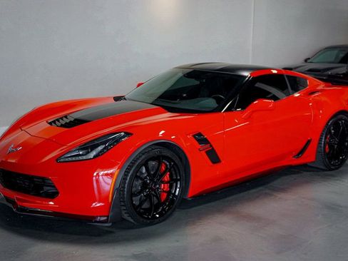 Used 2017 Chevrolet Corvette Grand Sport w/ Z07 Performance Package RWD image 5