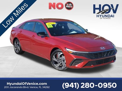 Certified 2025 Hyundai Elantra Sport FWD image 1
