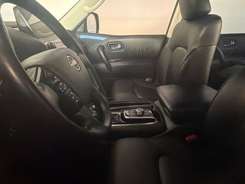 Used 2024 Nissan Armada SV AWD/4WD image 9