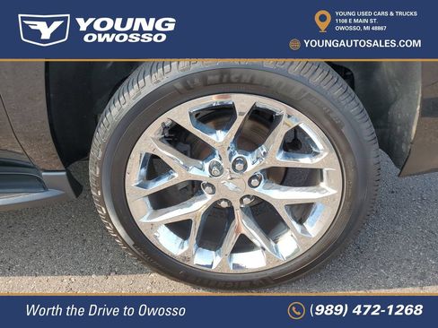 Used 2020 Chevrolet Suburban LT AWD/4WD image 36