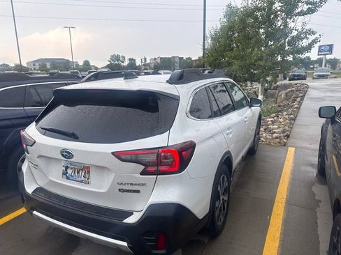 Used 2020 Subaru Outback Limited AWD/4WD image 3