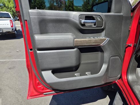 Used 2021 Chevrolet Silverado 1500 LT Trail Boss AWD/4WD image 12
