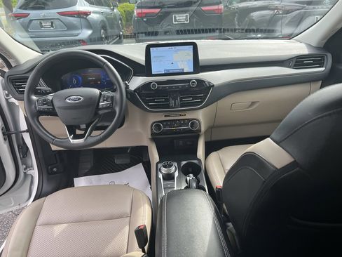 Used 2022 Ford Escape SEL w/ Technology Package FWD image 31
