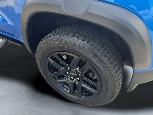 Used 2023 Chevrolet Colorado Trail Boss w/ Technology Package AWD/4WD image 34