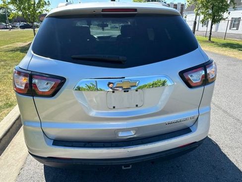 Used 2015 Chevrolet Traverse LS FWD image 18
