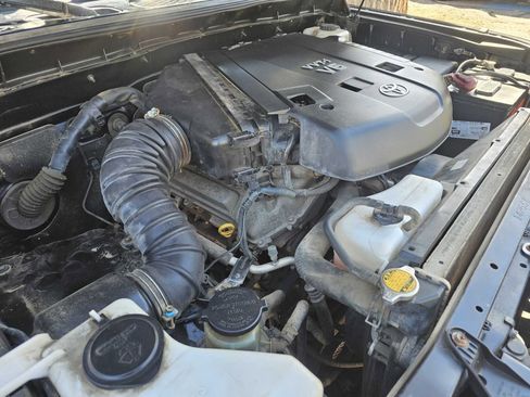 Used 2007 Toyota FJ Cruiser 4WD image 33