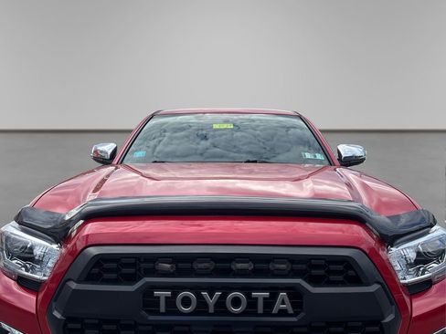 Used 2016 Toyota Tacoma Limited w/ Towing Package AWD/4WD image 14