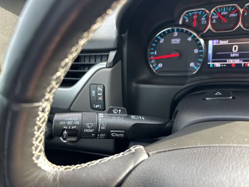 Used 2016 Chevrolet Suburban LT w/ Luxury Package image 45