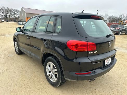 Used 2013 Volkswagen Tiguan S image 8