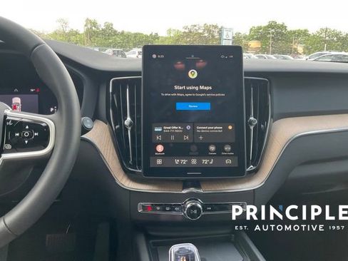 Certified 2026 Volvo XC60 B5 Plus w/ Climate Package AWD/4WD image 17