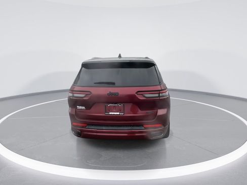 Used 2024 Jeep Grand Cherokee L Summit image 17