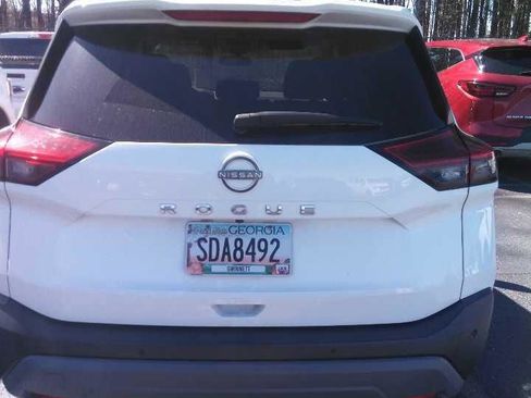 Used 2023 Nissan Rogue S image 7
