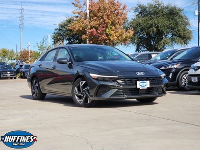 Certified 2025 Hyundai Elantra SEL