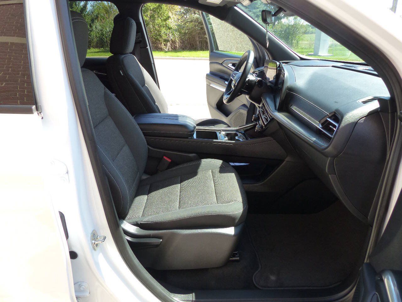 Used 2026 Chevrolet Traverse LT w/ Driver Confidence Package AWD/4WD image 57