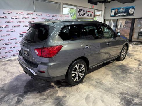 Used 2020 Nissan Pathfinder SL AWD/4WD image 7