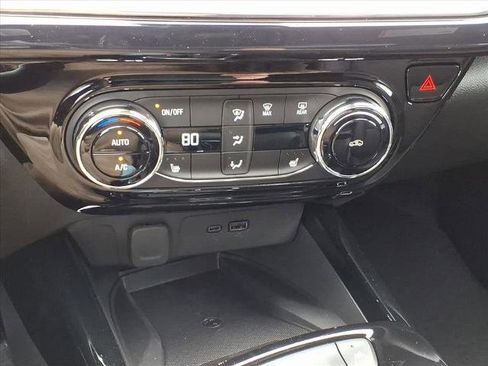 New 2026 Chevrolet Trax RS w/ Sunroof Package image 18