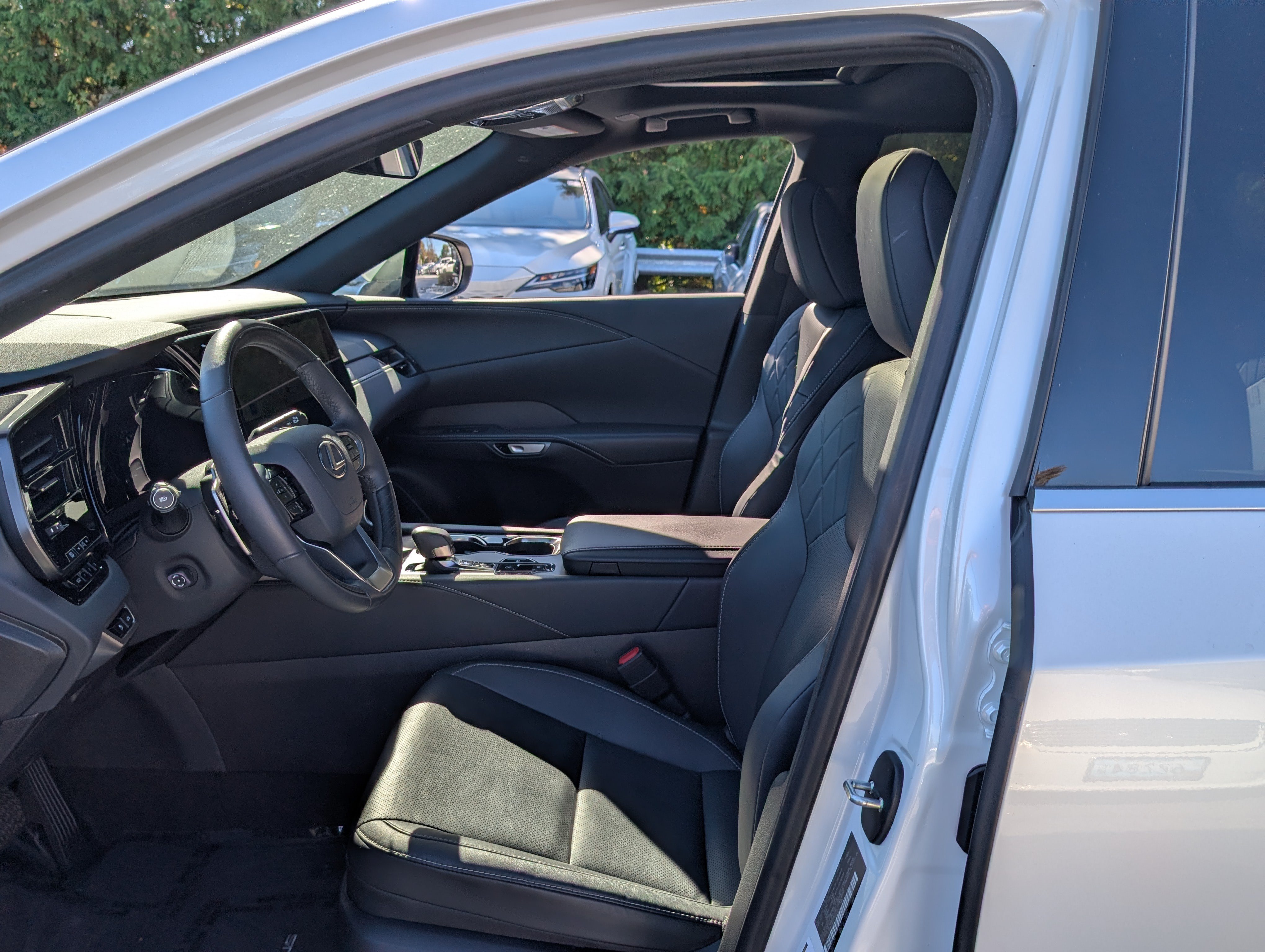 Used 2026 Lexus RX 350h AWD/4WD image 17