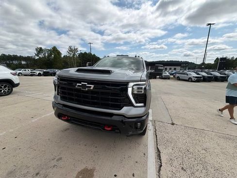 Used 2025 Chevrolet Silverado 2500 LT w/ Trail Boss Package AWD/4WD image 40