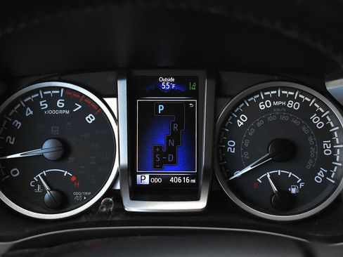 Used 2023 Toyota Tacoma SR5 AWD/4WD image 13