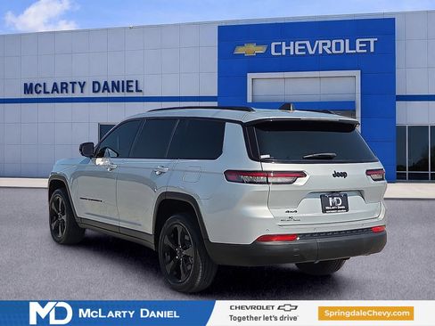 Used 2023 Jeep Grand Cherokee L Laredo AWD/4WD image 4