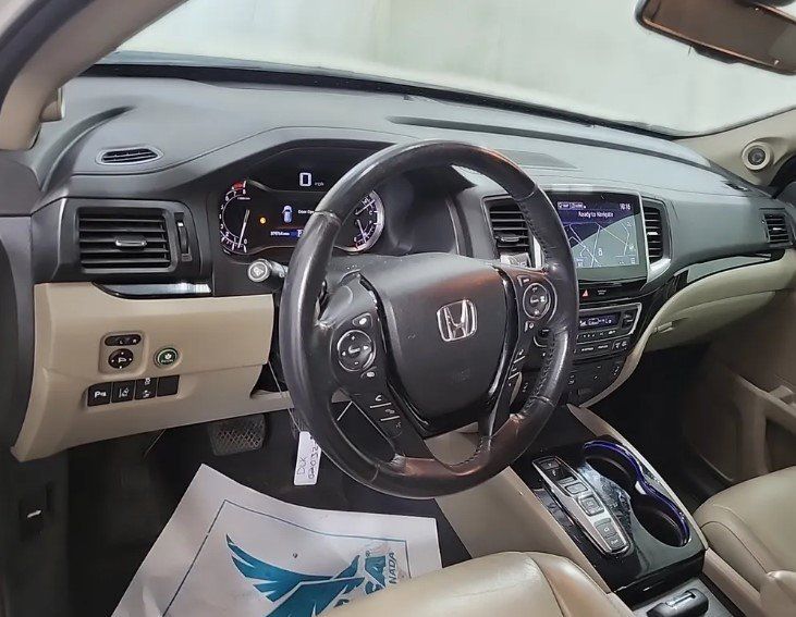 Used 2018 Honda Pilot Touring image 8