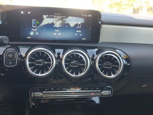 Used 2025 Mercedes-Benz CLA 250 image 25