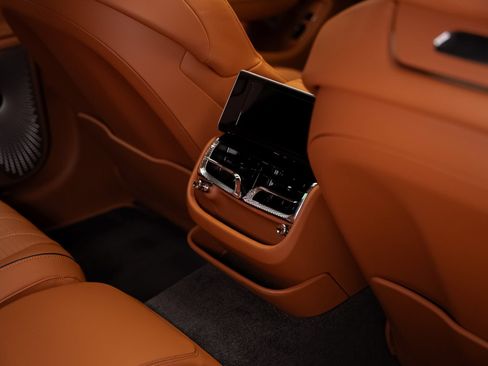 Used 2022 Bentley Flying Spur V8 AWD/4WD image 74