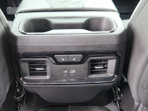 Used 2025 GMC Sierra 2500 AT4X AWD/4WD image 32