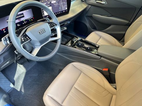 New 2026 Audi Q3 quattro 2.0T AWD/4WD image 7