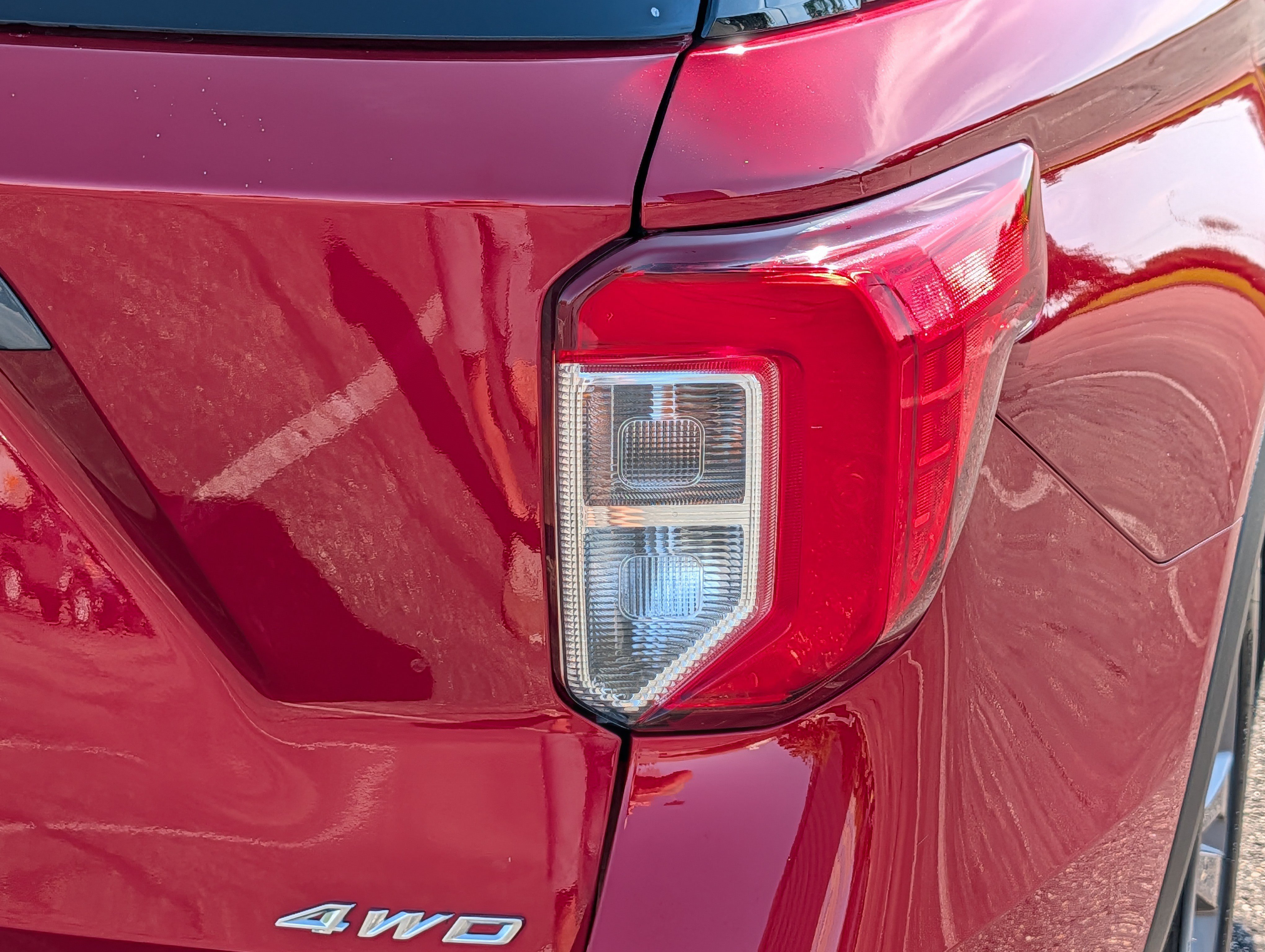 Used 2021 Ford Explorer XLT AWD/4WD image 17