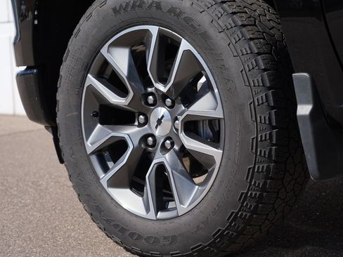 Used 2023 Chevrolet Silverado 1500 RST image 32