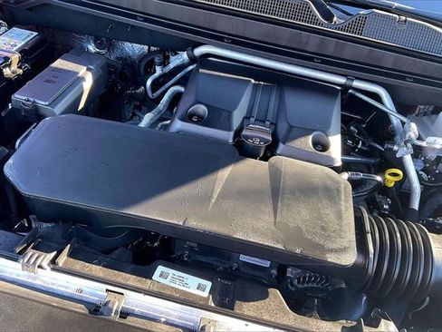 Used 2024 Chevrolet Colorado ZR2 w/ ZR2 Convenience Package III image 31