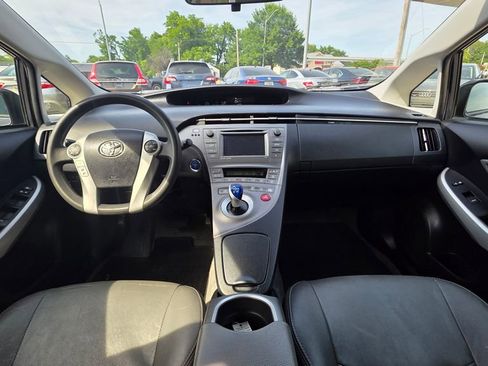 Used 2014 Toyota Prius Three FWD image 16