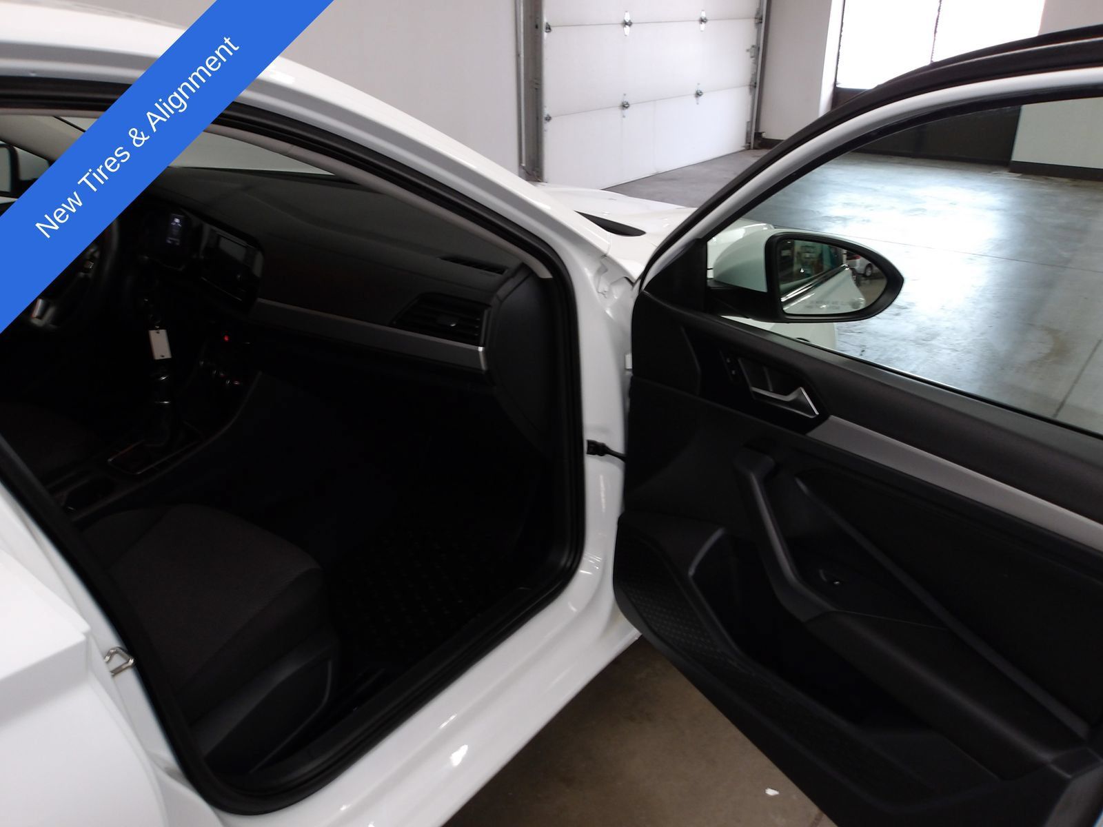 Used 2021 Volkswagen Jetta R-Line FWD image 13