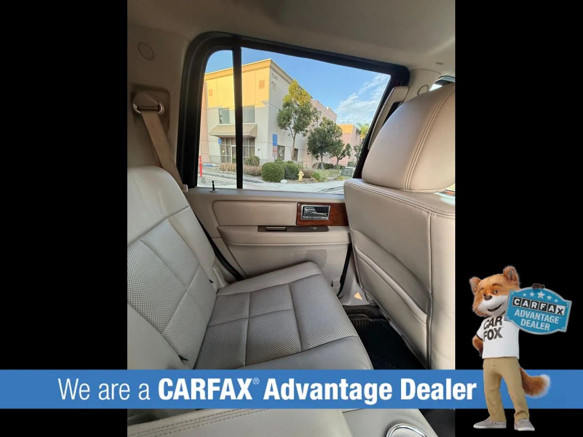 Used 2014 Lincoln Navigator 4WD image 39