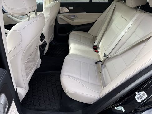 Used 2024 Mercedes-Benz GLE 450 4MATIC image 11