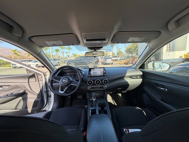 Used 2024 Nissan Sentra SV FWD image 30