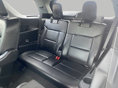 Used 2023 Ford Explorer XLT w/ Equipment Group 202A image 12